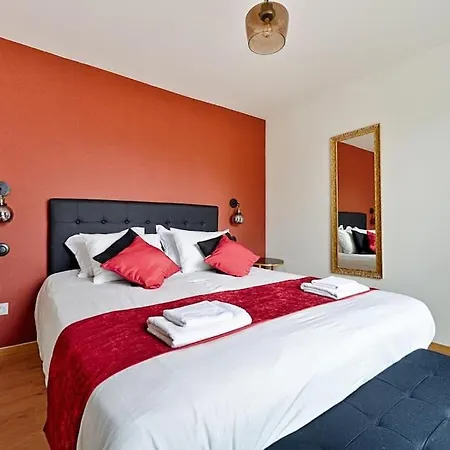 The Red Peak Paris 25min Rer D Appartement *
